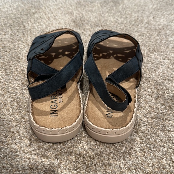 NEVERWORN woman’s sandals. - Picture 6 of 8